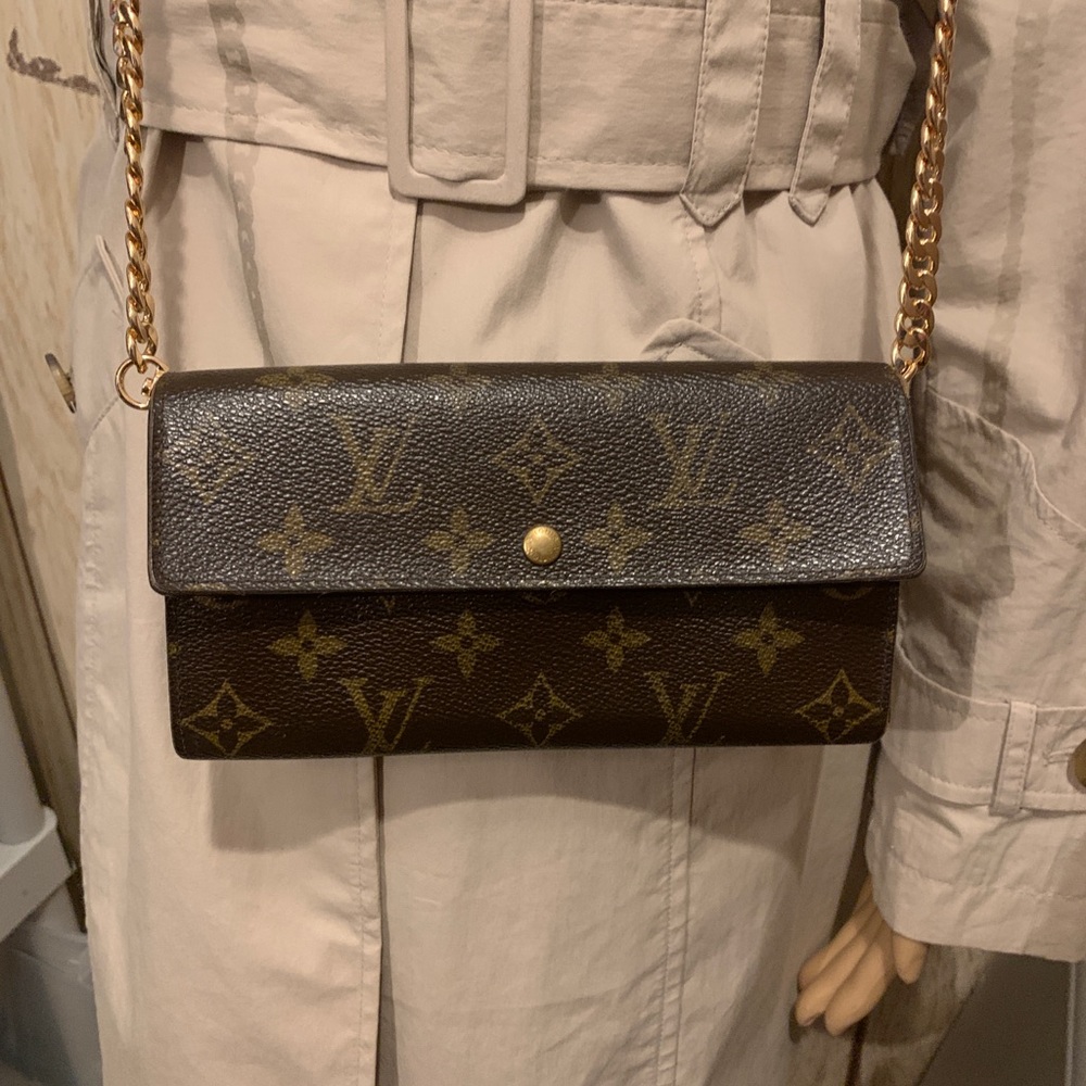 EUC Louis Vuitton Monogram Minibag & Sarah Wallet with Crossbody Chain Strap